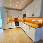 3 2x Balcony, New Building, 21 *